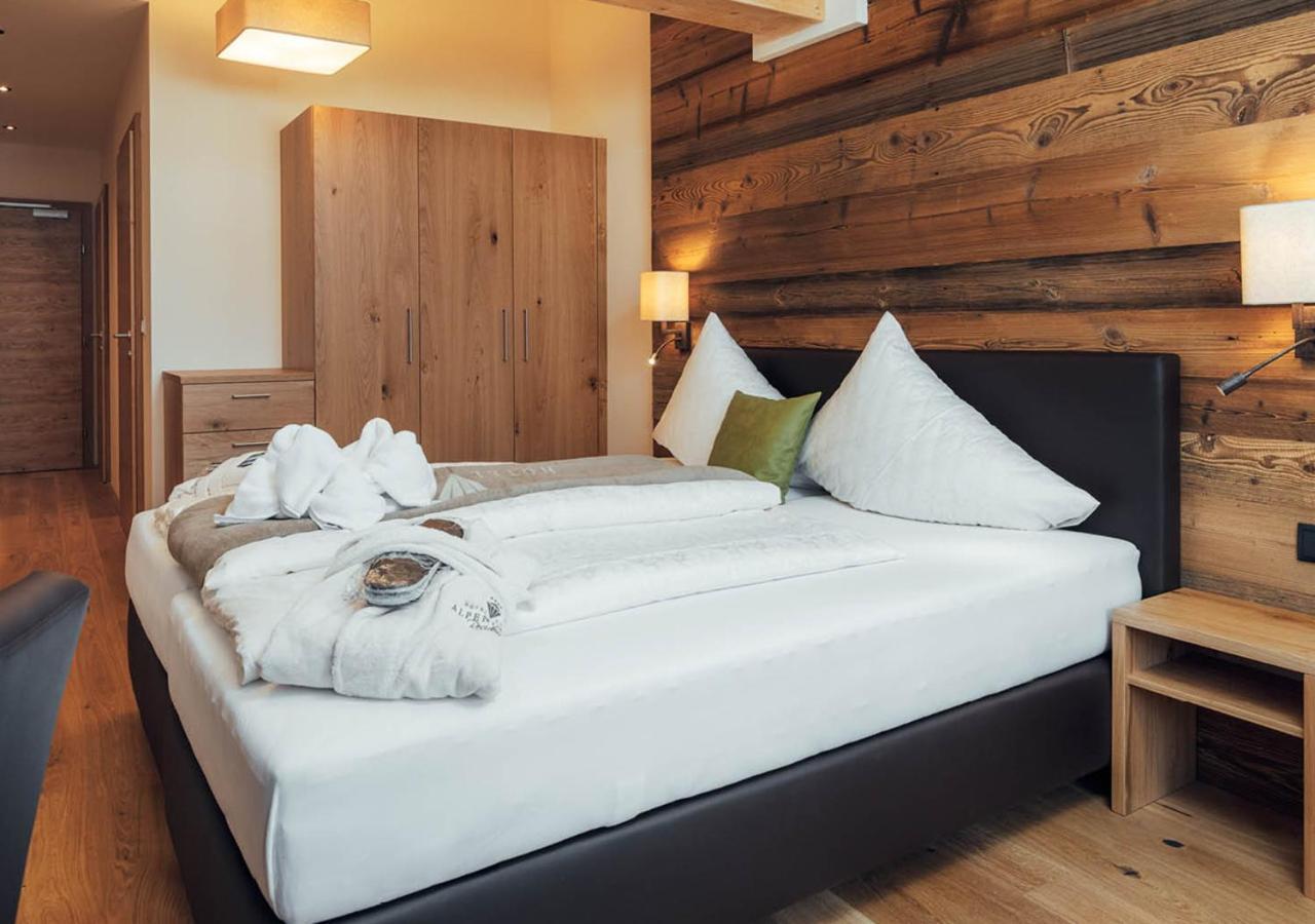 Hotel Garni Alpenjuwel Residenz Serfaus Zimmer foto
