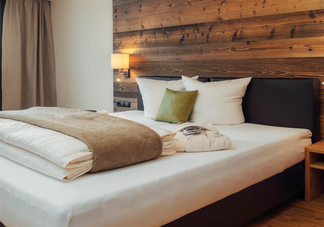 Hotel Garni Alpenjuwel Residenz Serfaus Zimmer foto